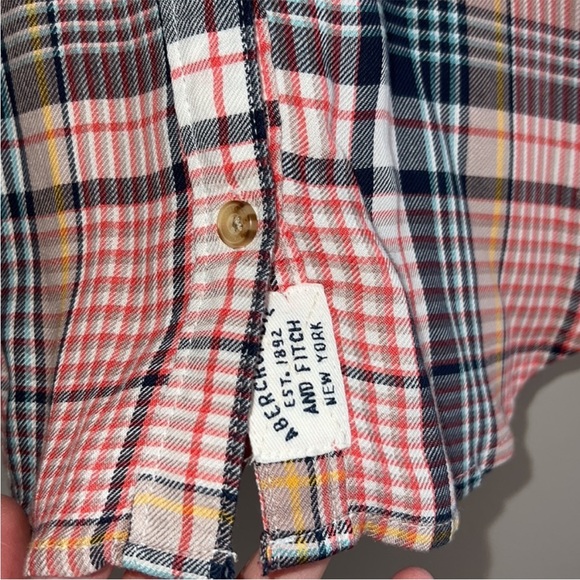 Abercrombie & Fitch button up - Picture 6 of 6
